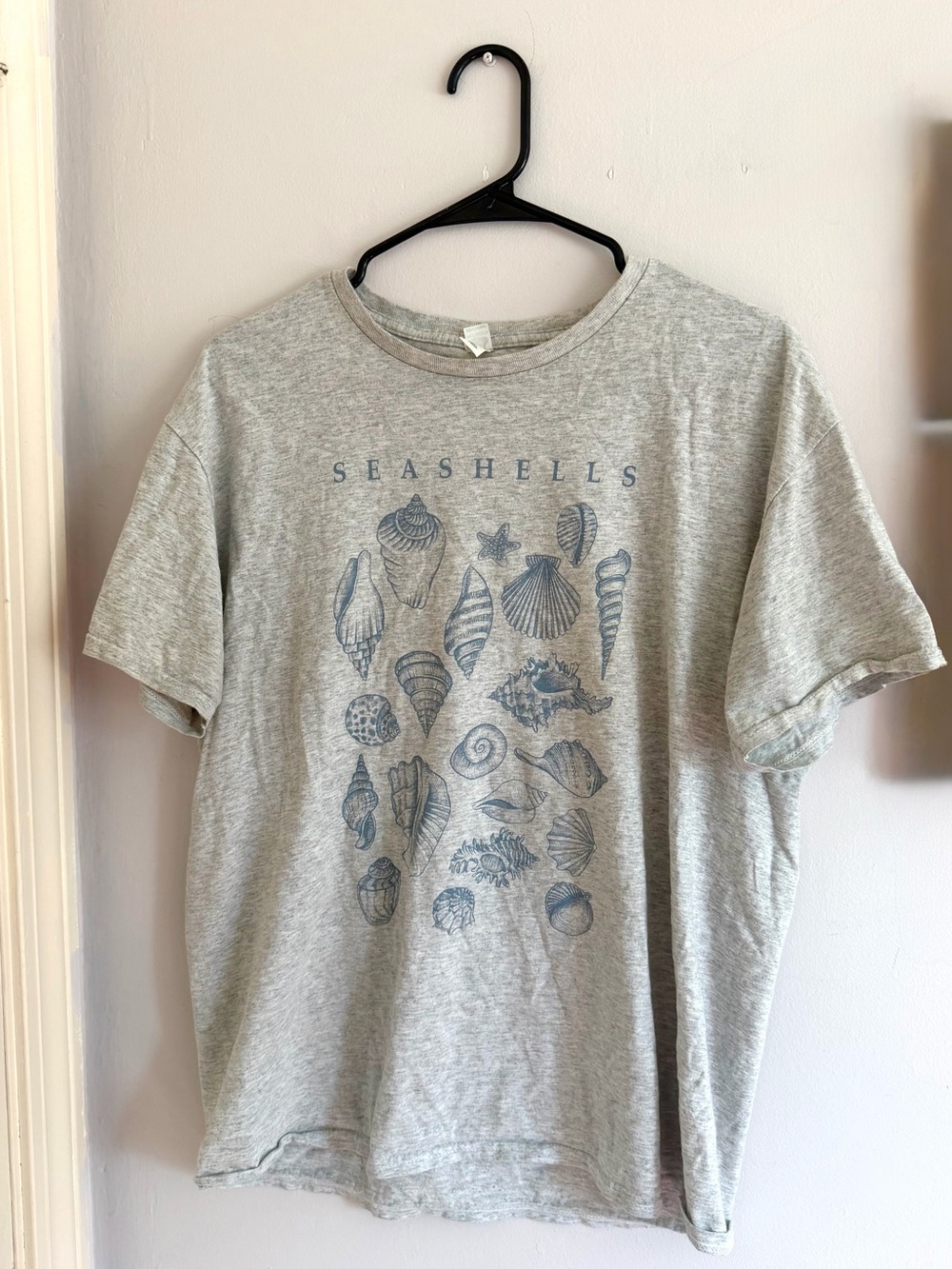 Summer Shirt Seashells Graphic T‑Shirt - Light Gray
